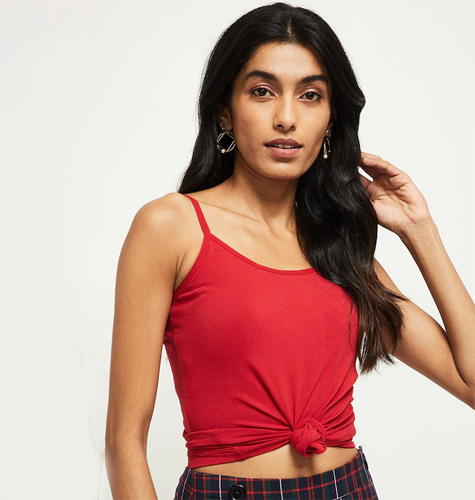 Women Red Solid Camisole NOOSVOILARED